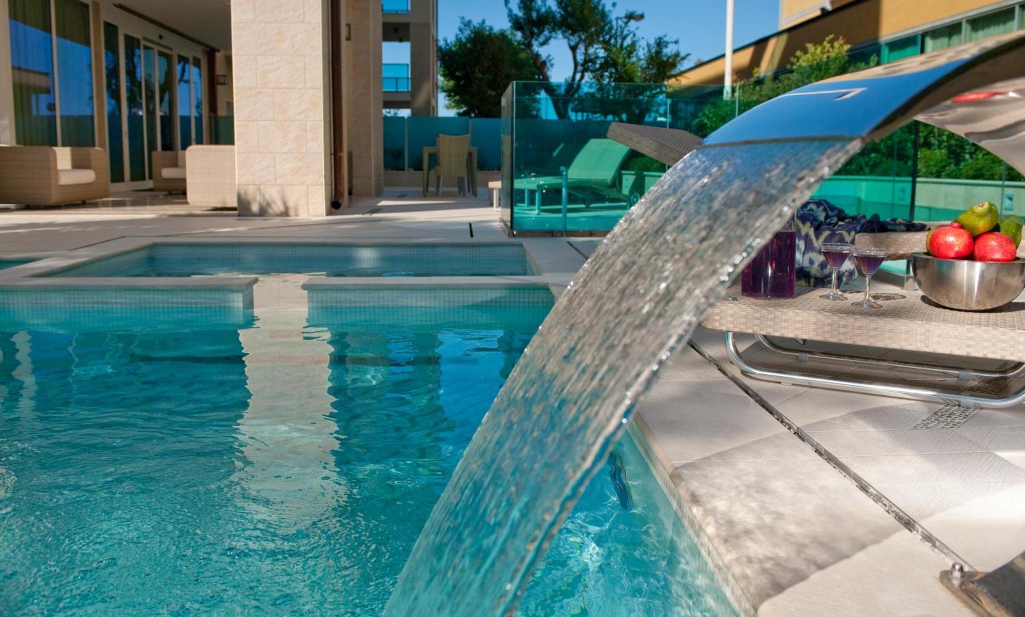 Mercure Hotel Rimini Artis Exterior foto