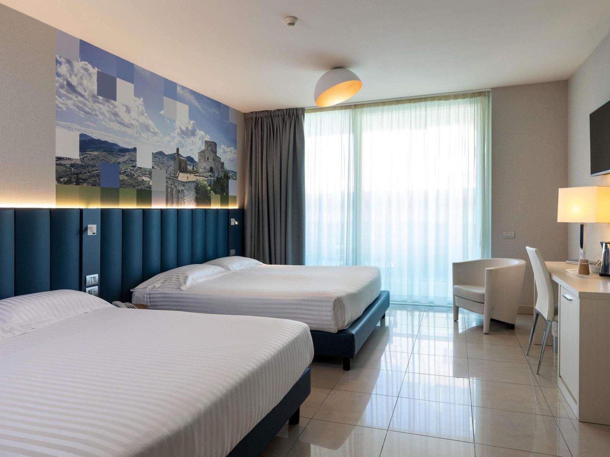 Mercure Hotel Rimini Artis Exterior foto