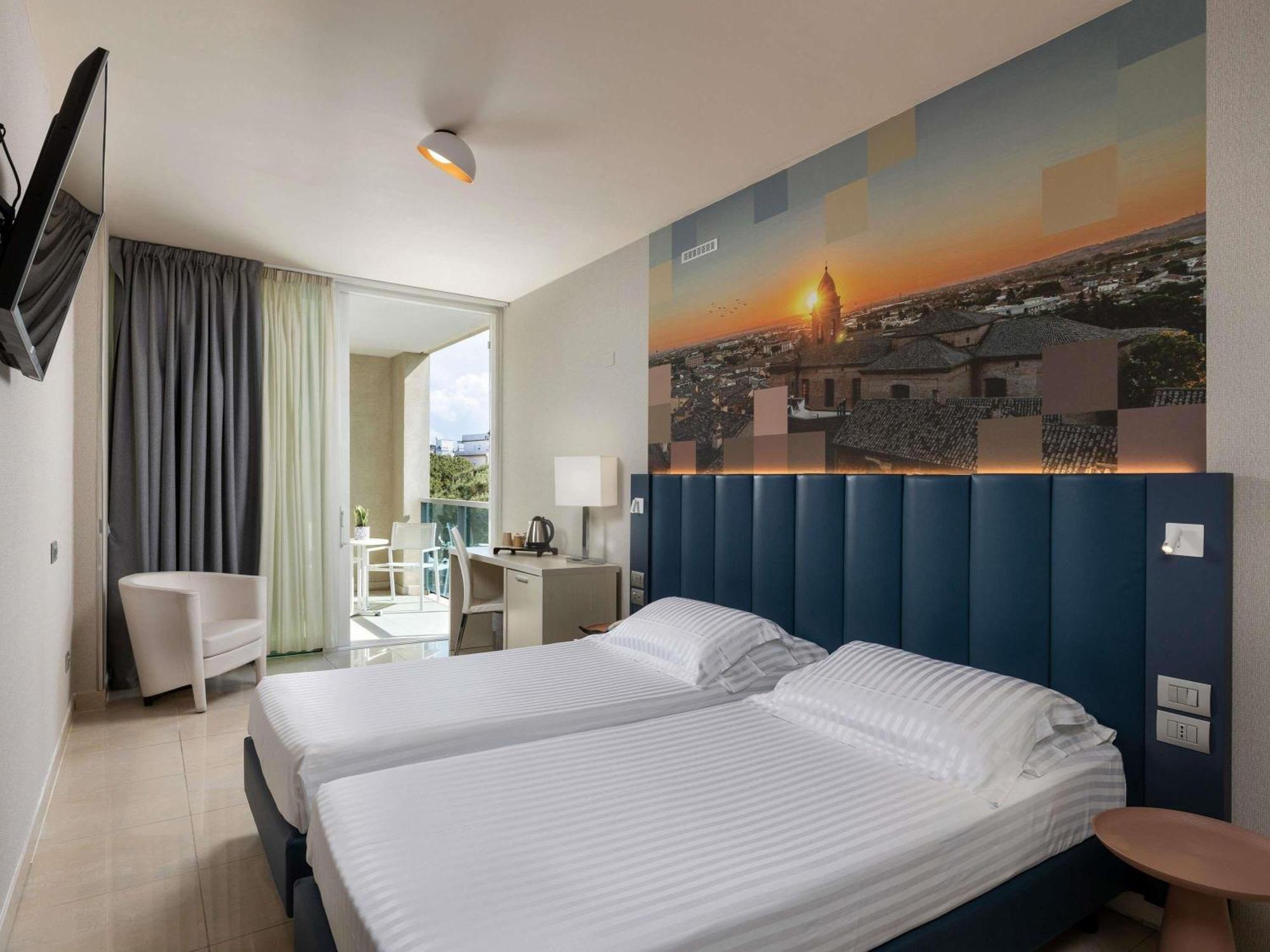 Mercure Hotel Rimini Artis Exterior foto