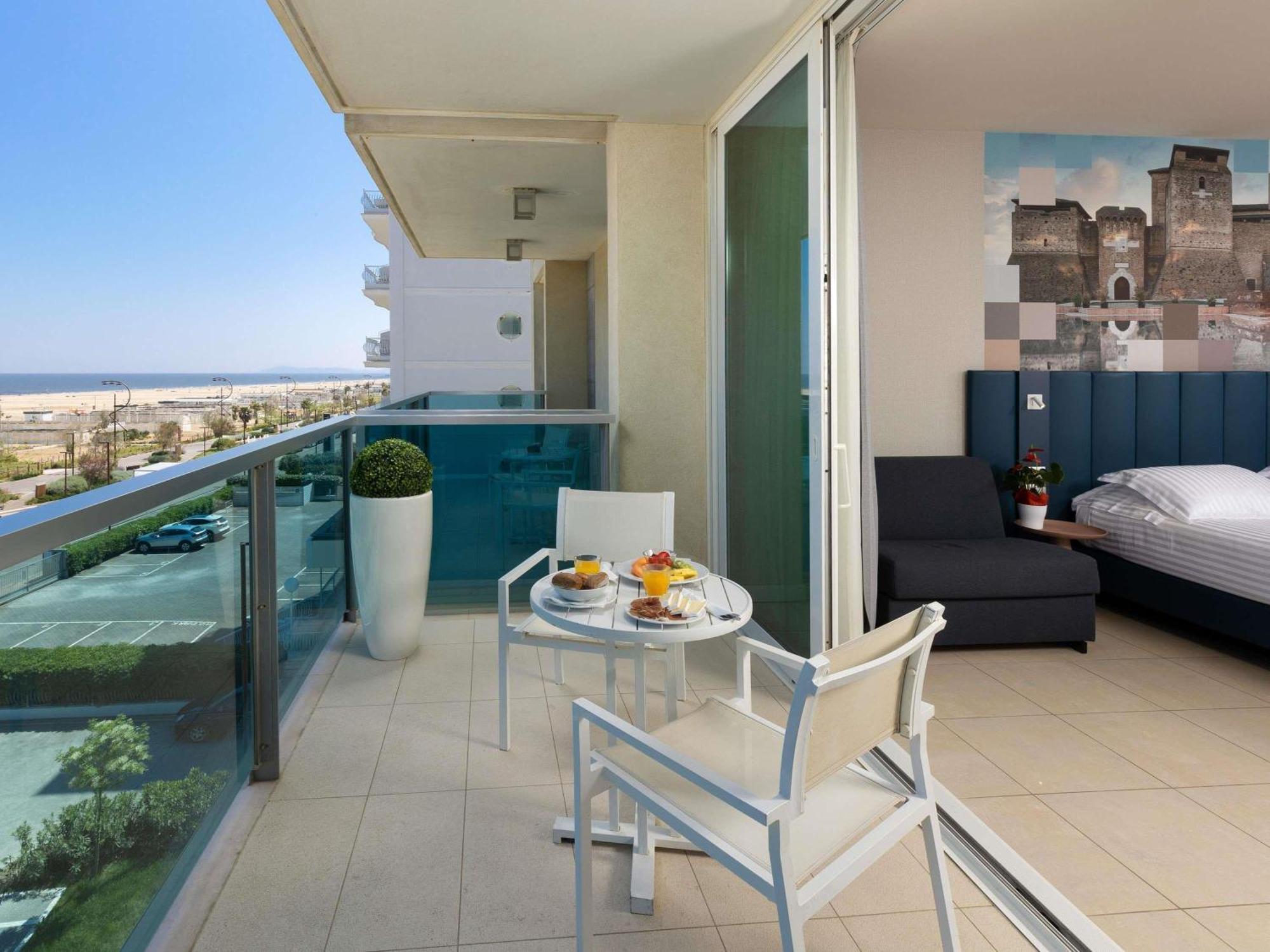 Mercure Hotel Rimini Artis Exterior foto